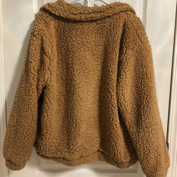 Lanshifei Oversized Sherpa Jacket (Size Medium) - Picture 2 of 2